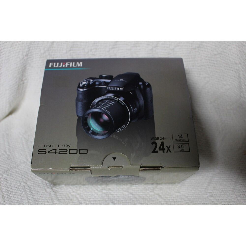 Fujifilm Fine Pix S4200 14MP (New)